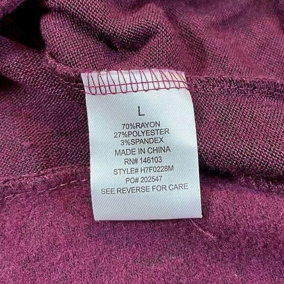 Hippie Rose Maroon Burgundy Peek Cold Shoulder Sweater Size Junior Large - Picture 7 of 11